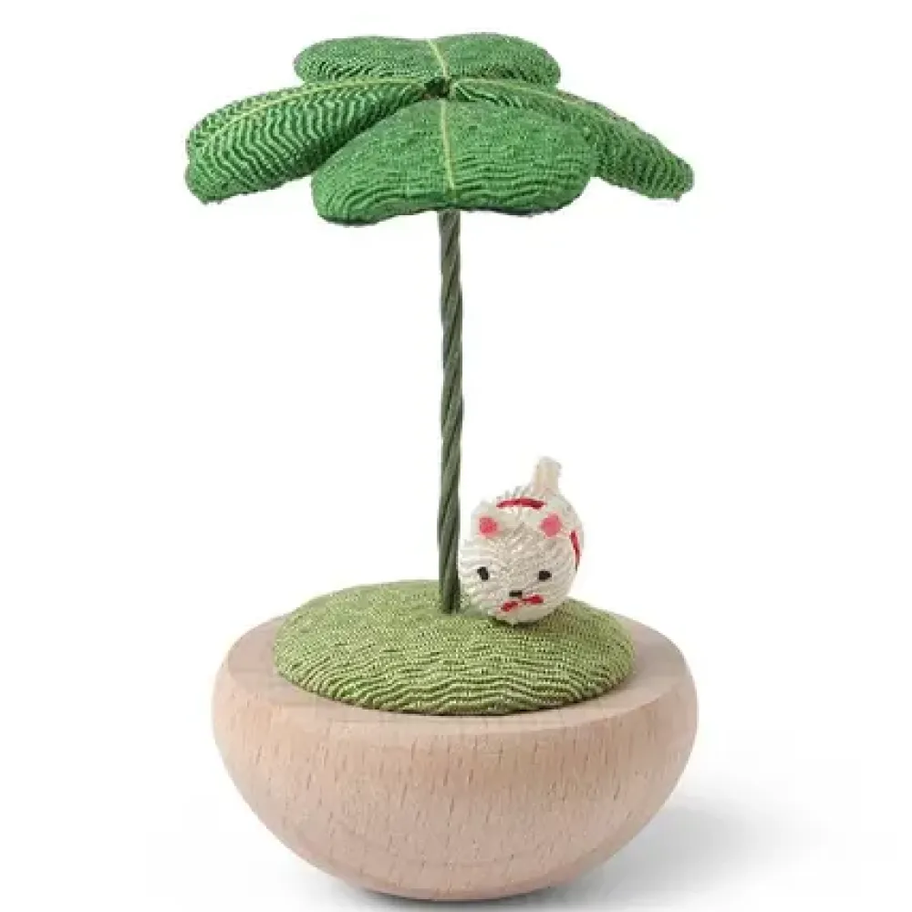 MIYA Company Figurine Clover & Dog Hot